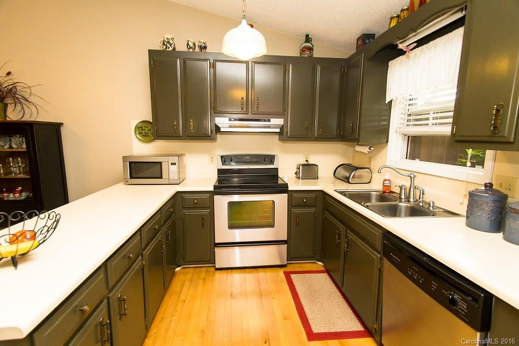 410-F Oak Street - Photo 8