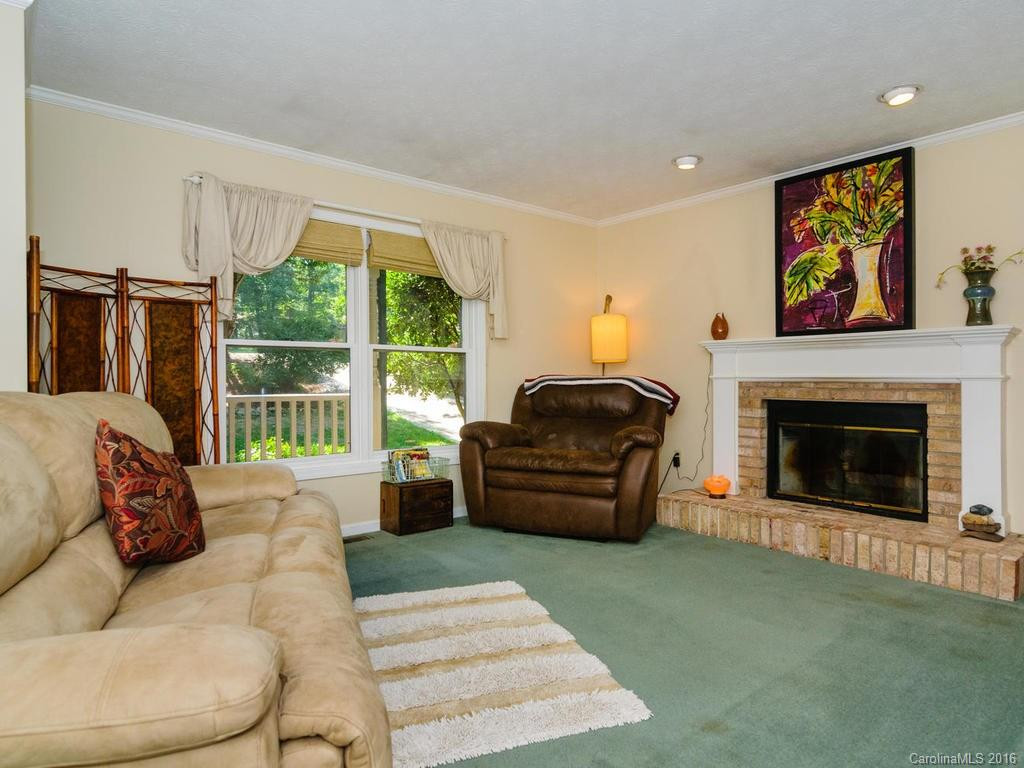 147 Higgins Road - Photo 3