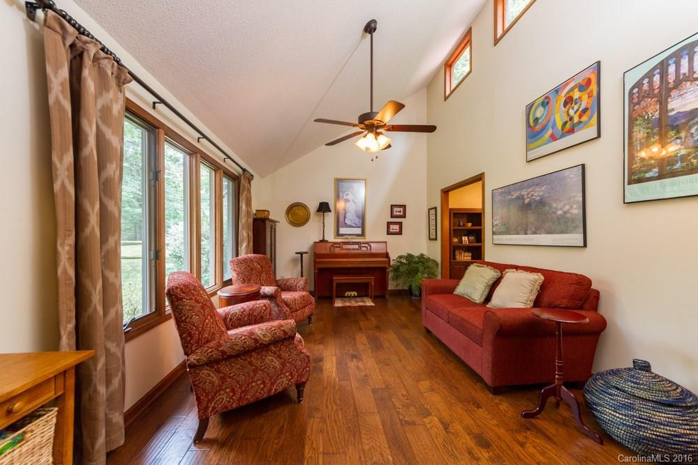 24 Oaks Circle - Photo 2