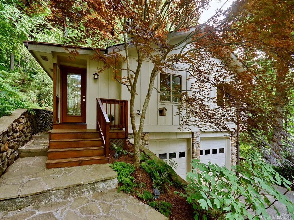 13 Breezeway Drive