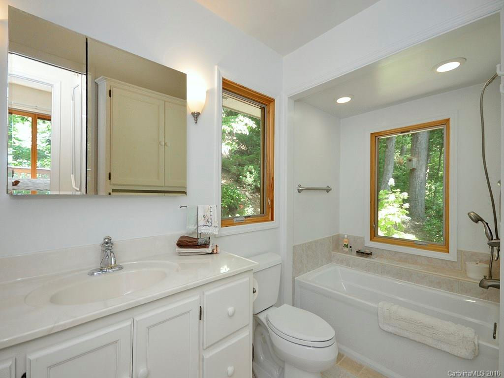 13 Breezeway Drive - Photo 12