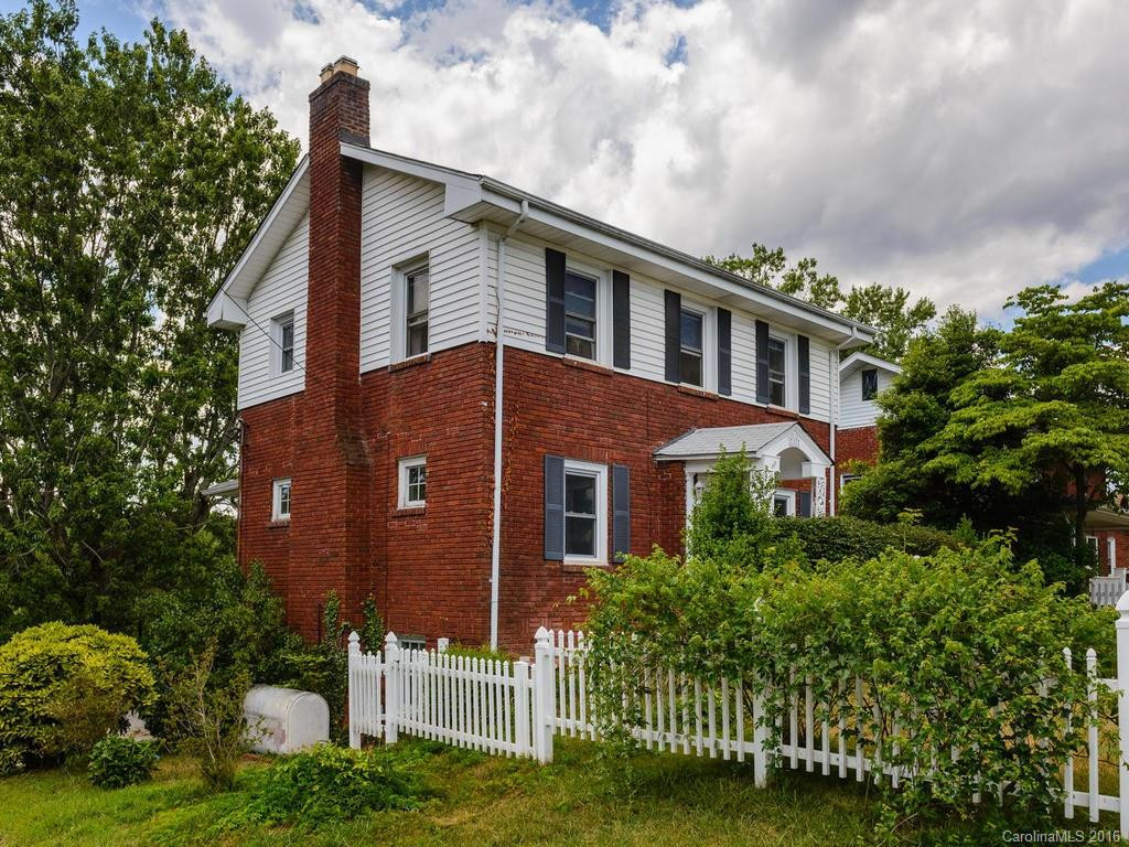 153 Clinton Avenue - Photo 2