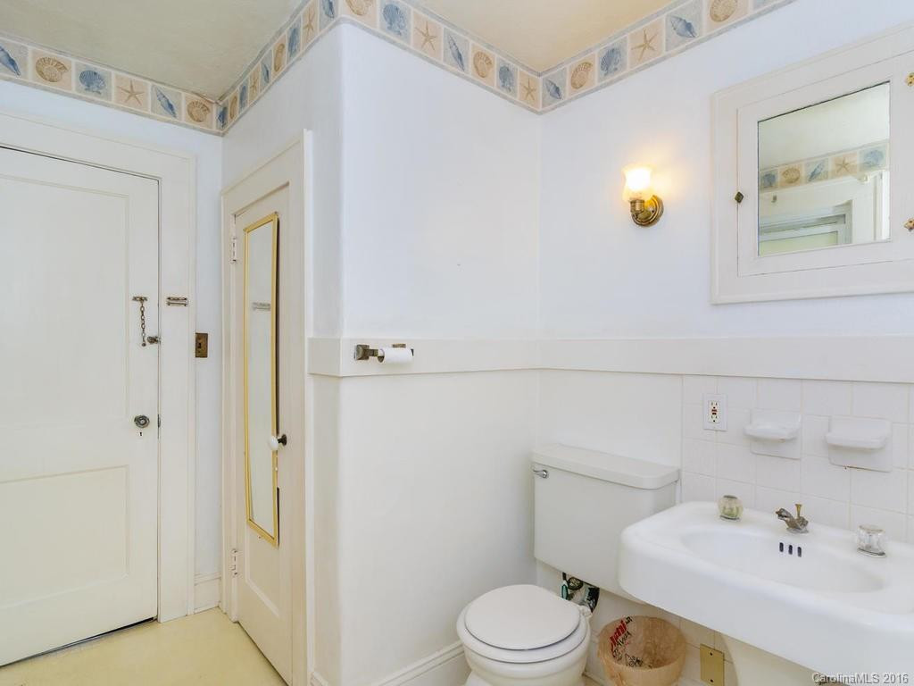 153 Clinton Avenue - Photo 16