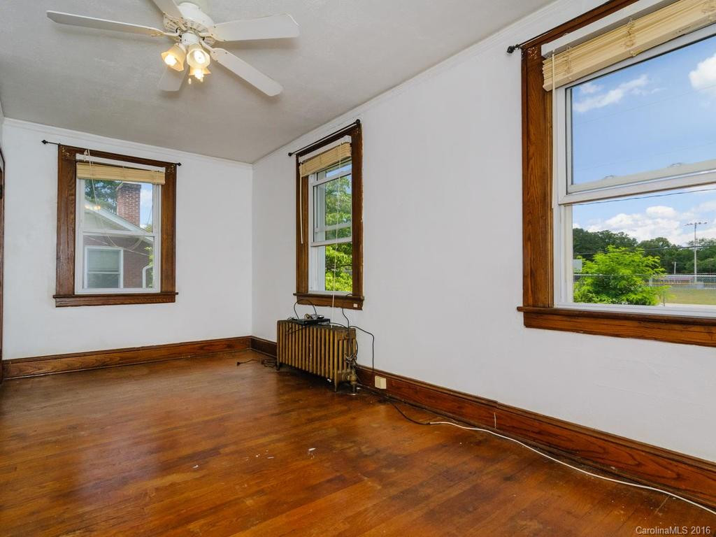 153 Clinton Avenue - Photo 18