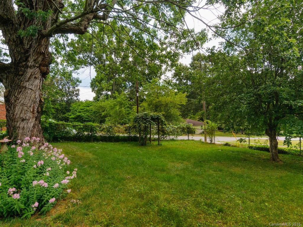 153 Clinton Avenue - Photo 24