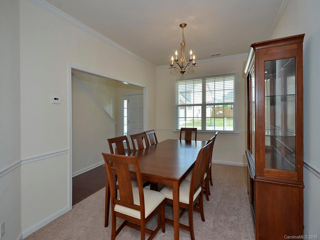 246 Roanoke Road - Photo 2