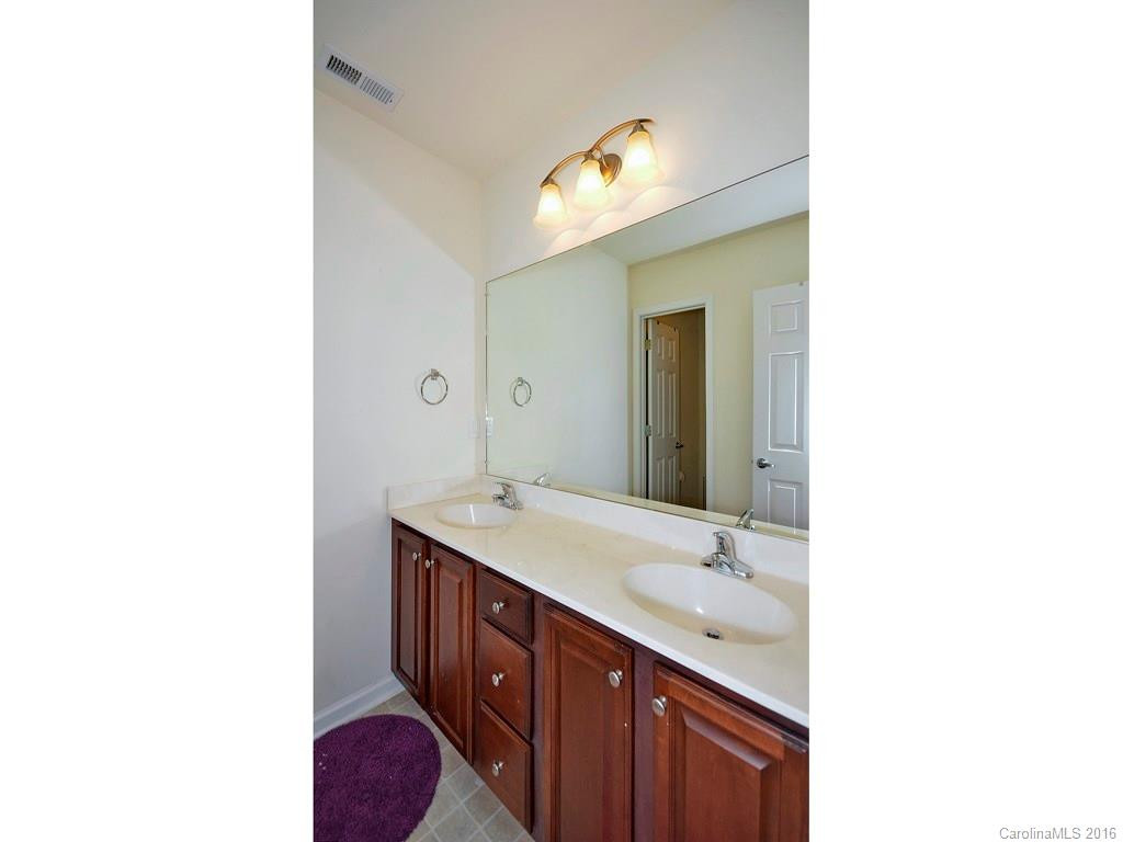 246 Roanoke Road - Photo 11