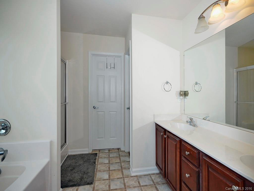 246 Roanoke Road - Photo 13
