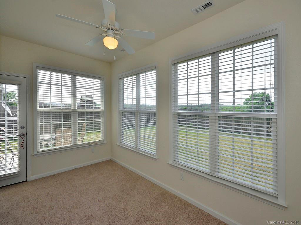 246 Roanoke Road - Photo 8