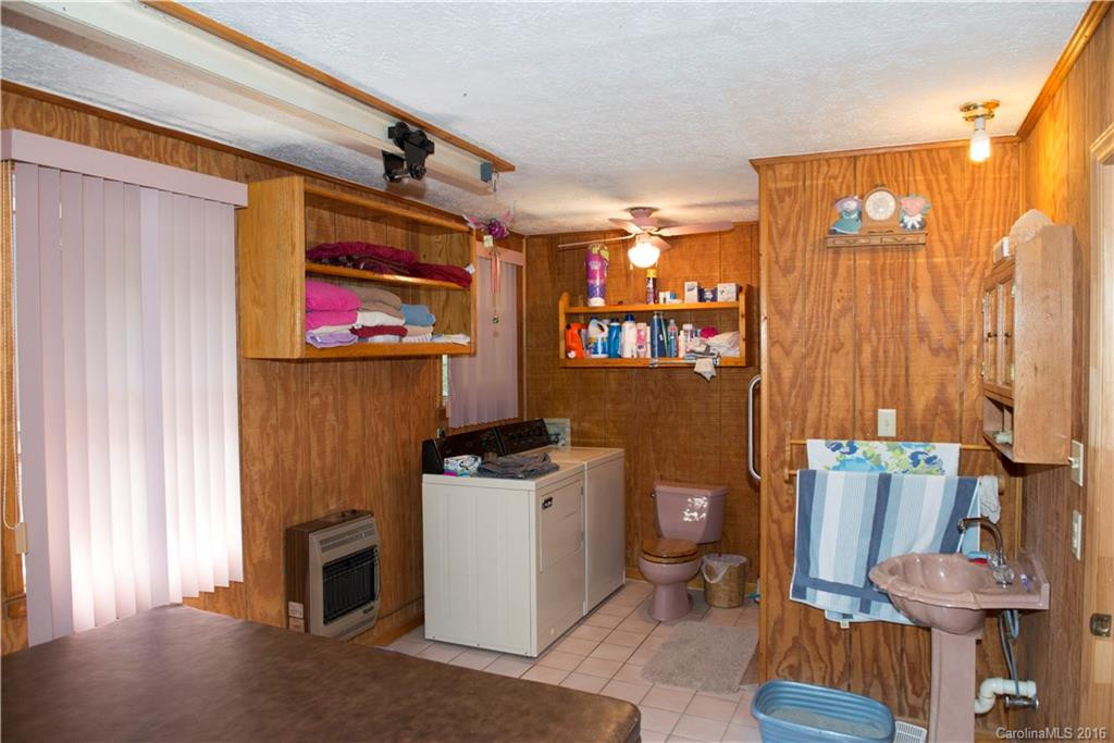 437 Weaverville Road - Photo 11