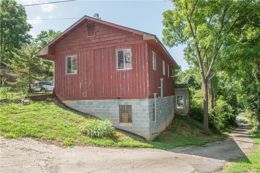 437 Weaverville Road - Photo 15