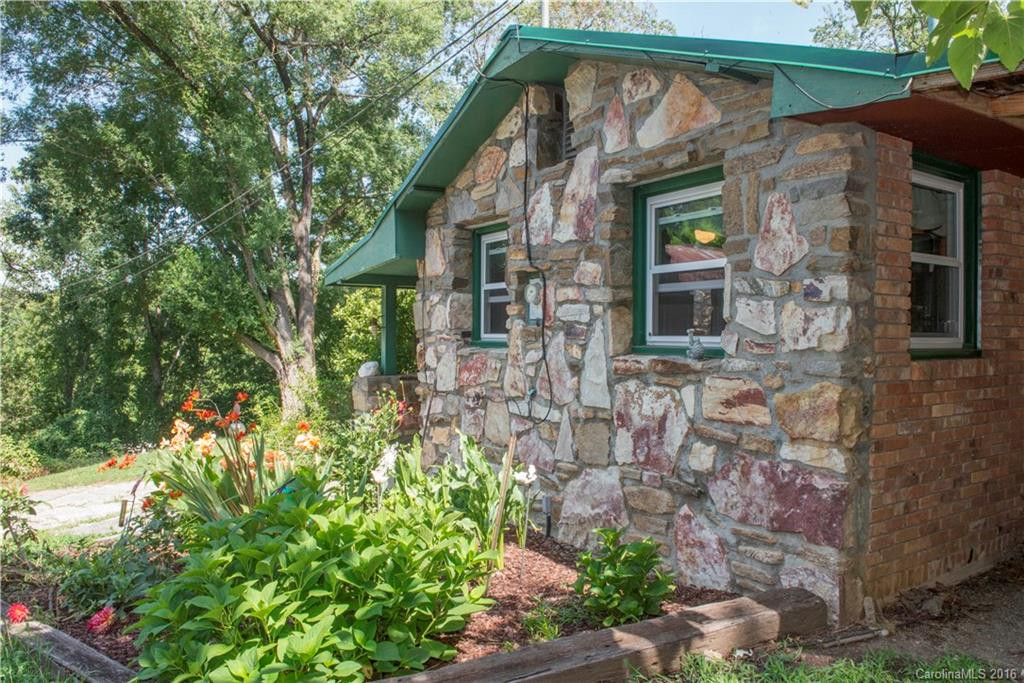 437 Weaverville Road - Photo 4