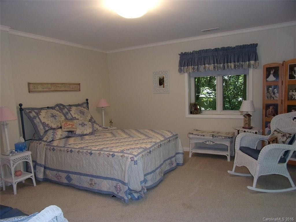 83 Robin Road - Photo 11