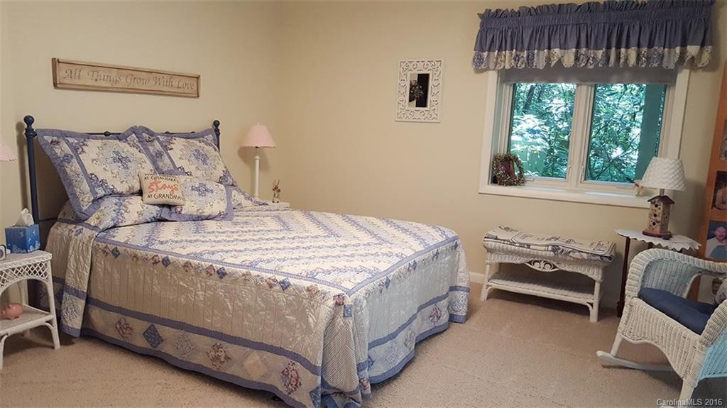 83 Robin Road - Photo 17
