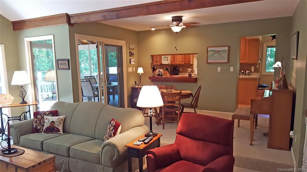 83 Robin Road - Photo 4