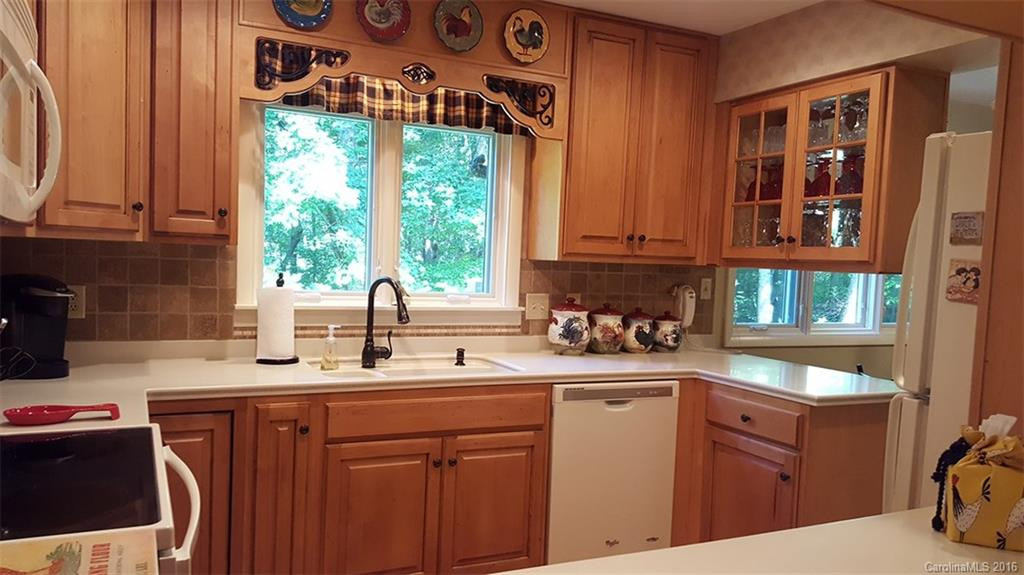83 Robin Road - Photo 6