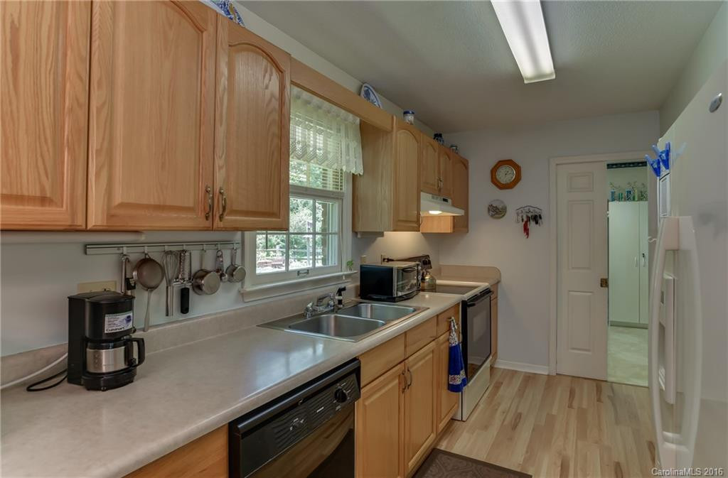 170 Case Street - Photo 7