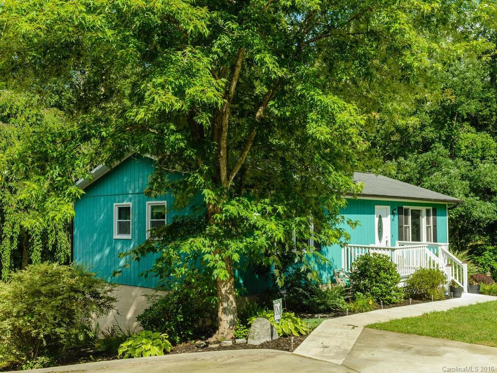 520 Corbly Drive - Photo 2
