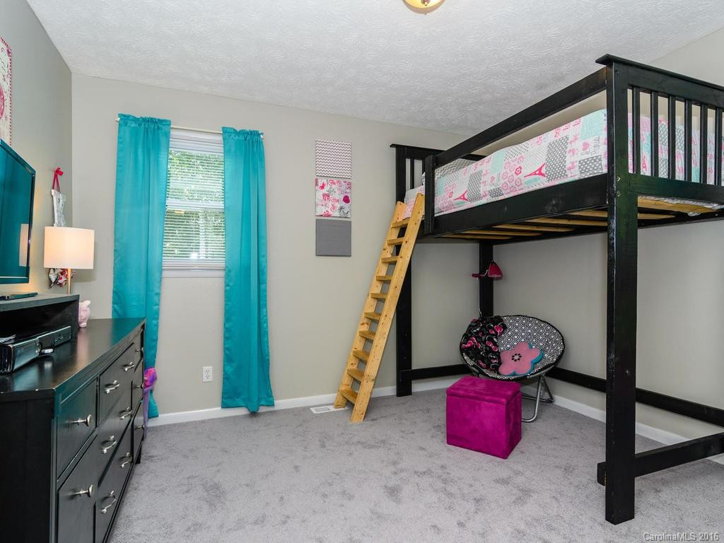 520 Corbly Drive - Photo 13