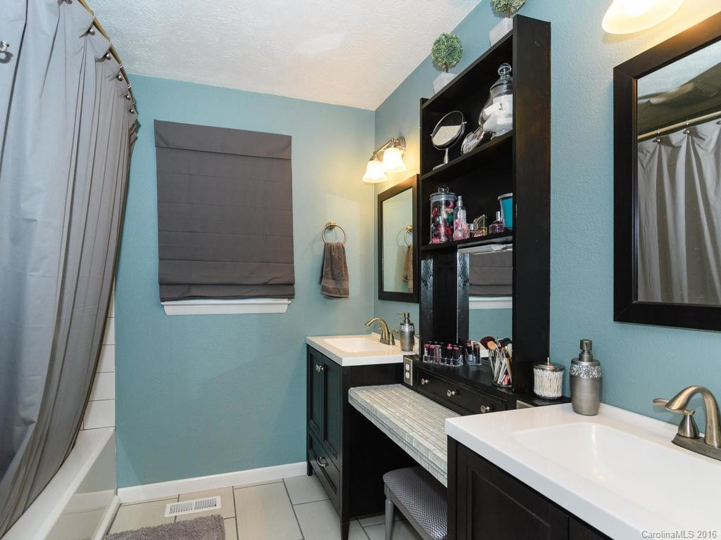 520 Corbly Drive - Photo 14