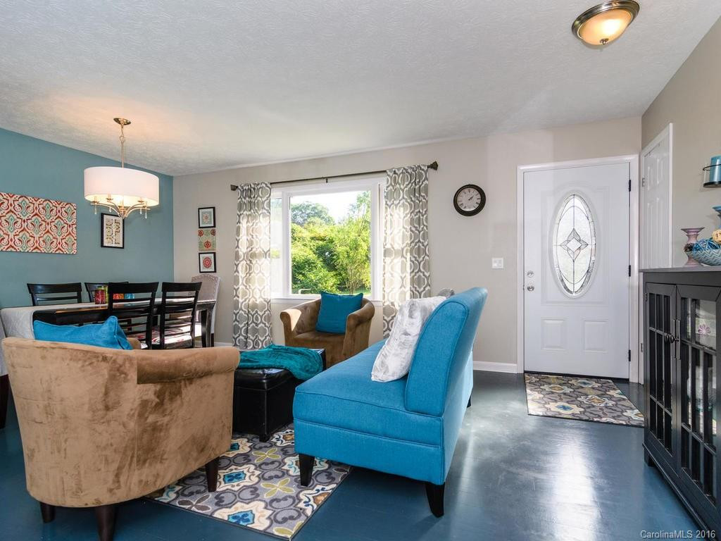 520 Corbly Drive - Photo 4
