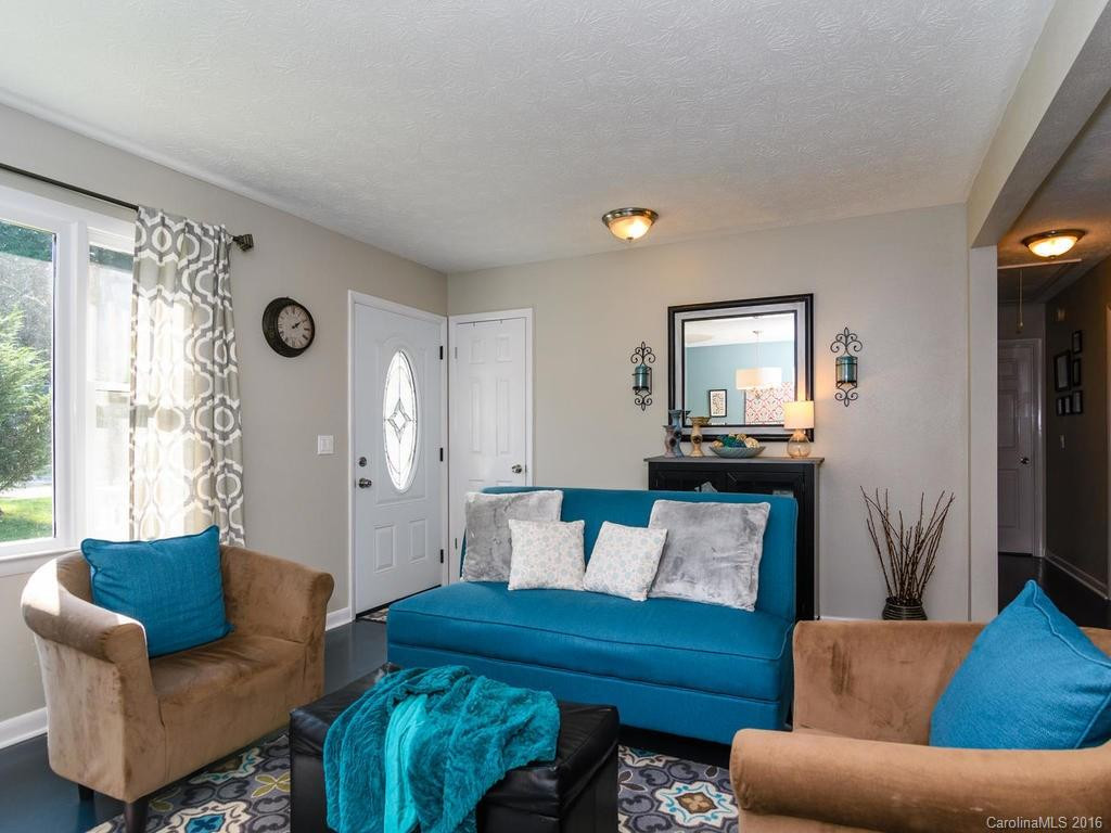 520 Corbly Drive - Photo 5