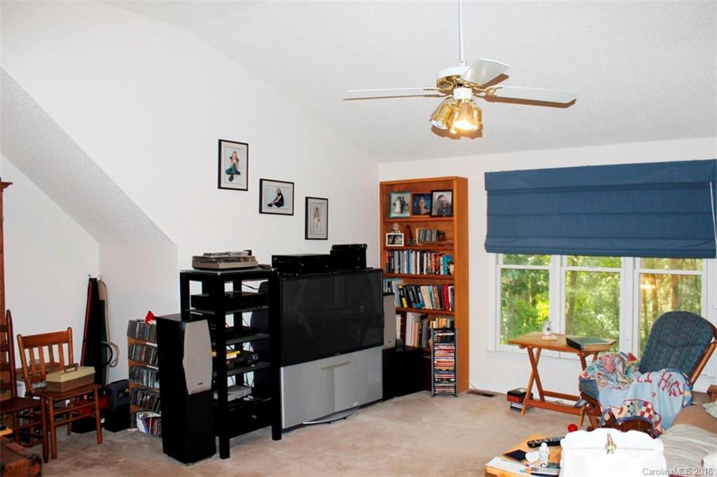 701 Zelda Court #-525 - Photo 18