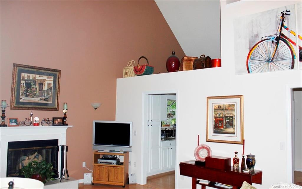 701 Zelda Court #-525 - Photo 4