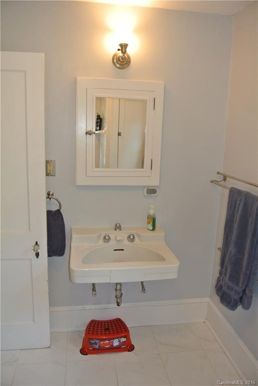 102 Rumbough Place - Photo 15