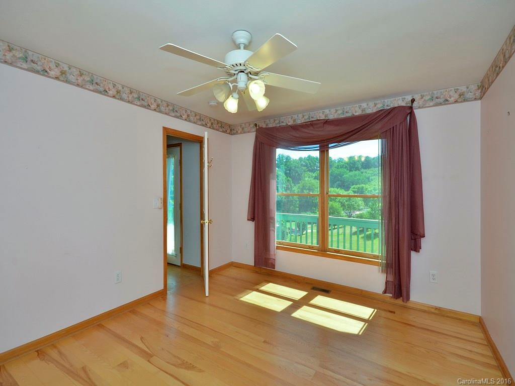 136 Curtis Drive - Photo 12