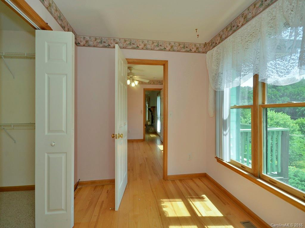 136 Curtis Drive - Photo 13