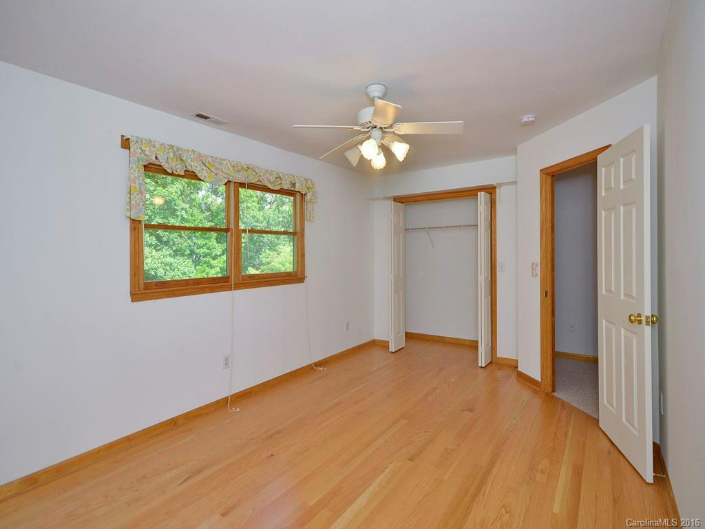 136 Curtis Drive - Photo 15