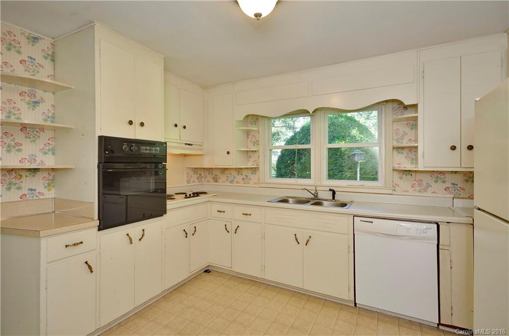208 Appledore Avenue - Photo 5