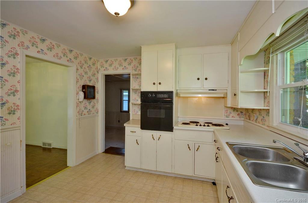 208 Appledore Avenue - Photo 6