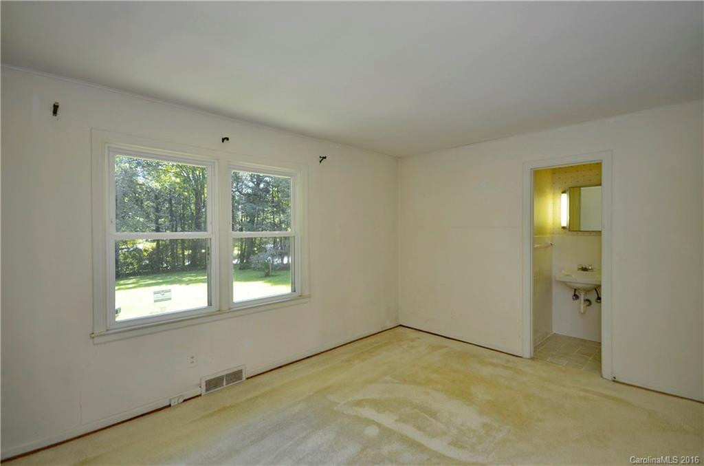 208 Appledore Avenue - Photo 8