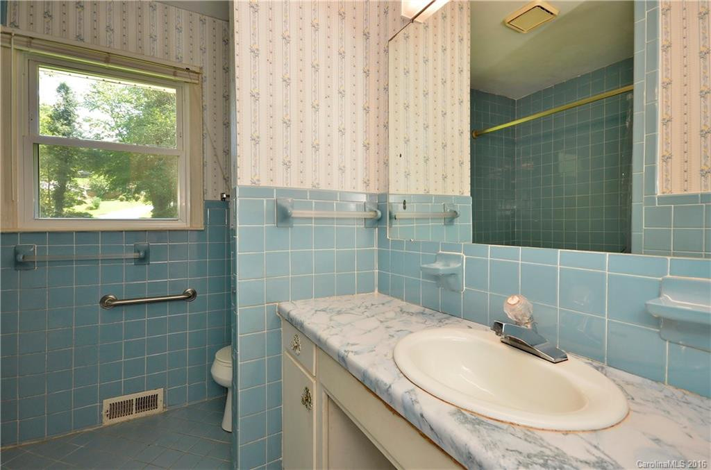 208 Appledore Avenue - Photo 10