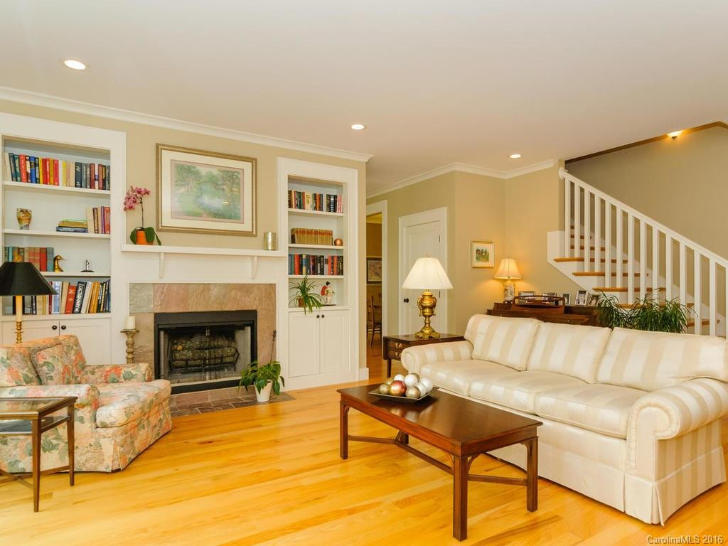 1039 High Vista Drive - Photo 3