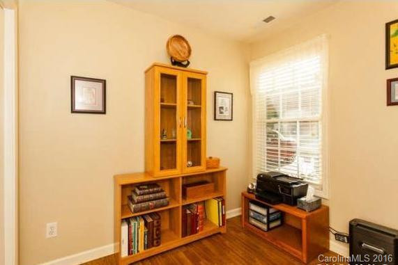 48 Rotunda Circle #48 - Photo 17