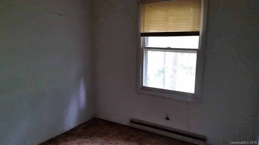 226 Salisbury Road - Photo 8