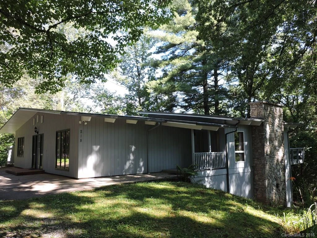 218 Woodside Circle
