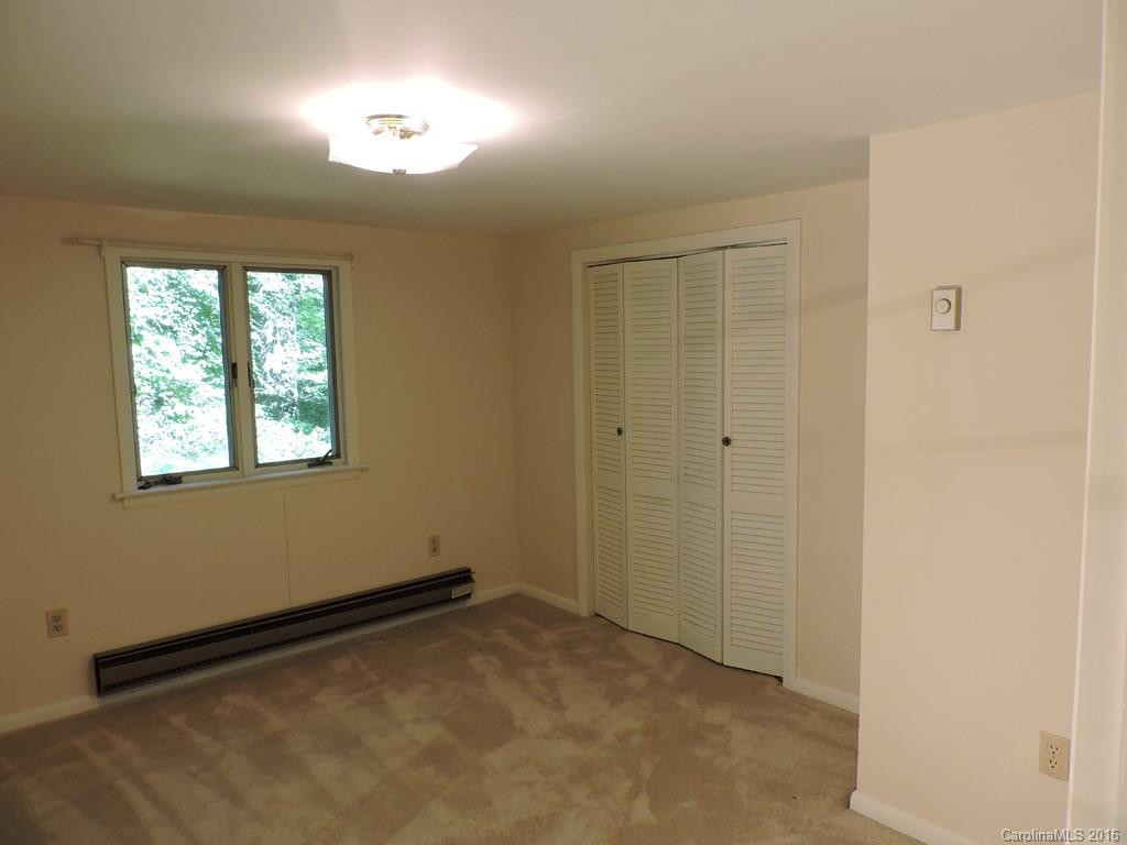 218 Woodside Circle - Photo 16