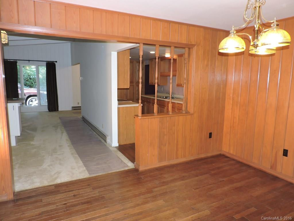 218 Woodside Circle - Photo 3