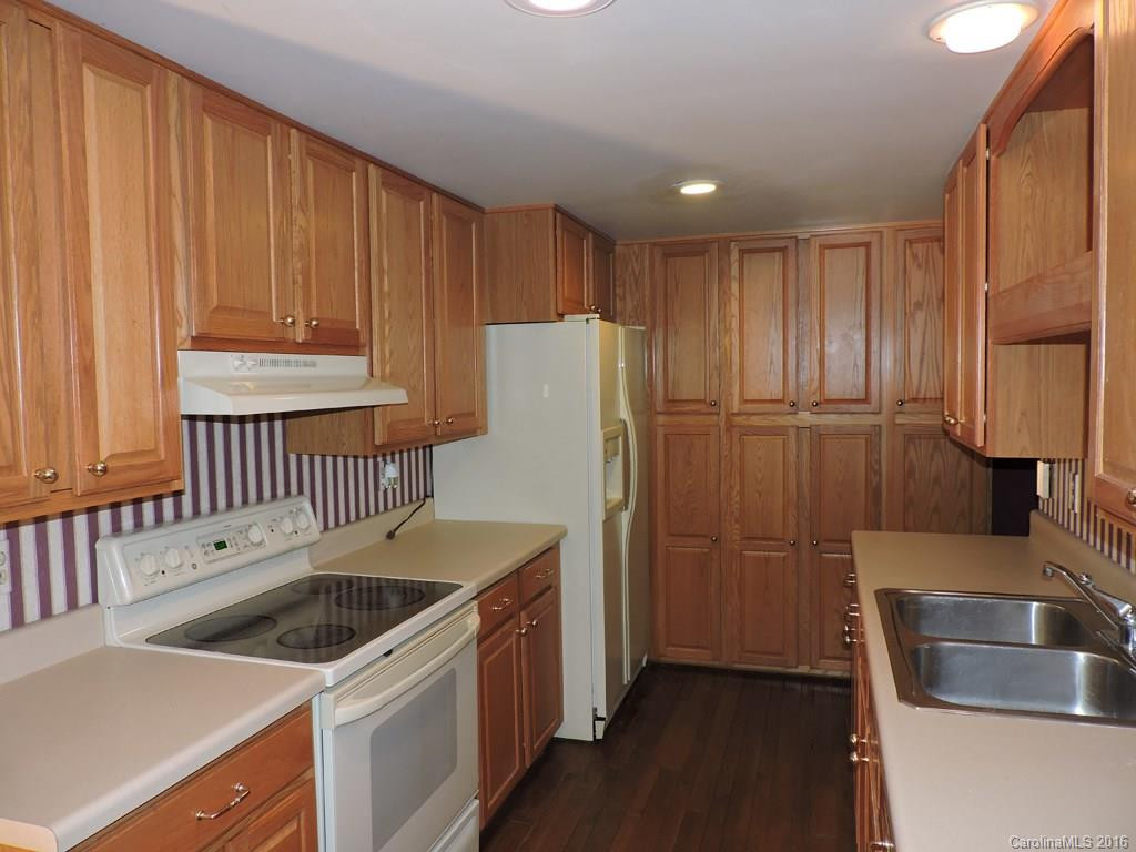 218 Woodside Circle - Photo 8