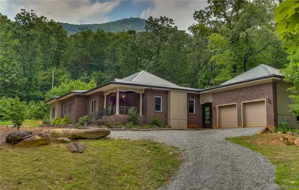 903 Rockwood Lane