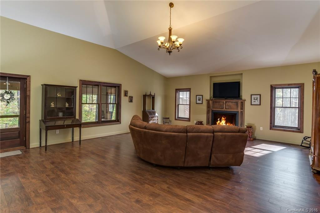 903 Rockwood Lane - Photo 6