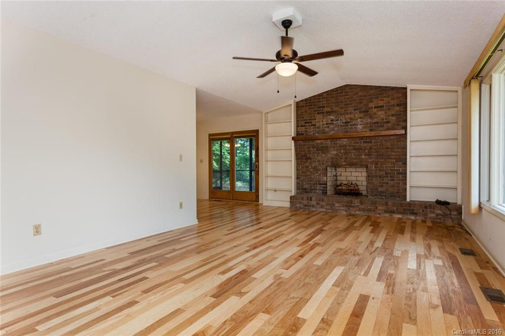 105 Roasted Chestnut Trail - Photo 3