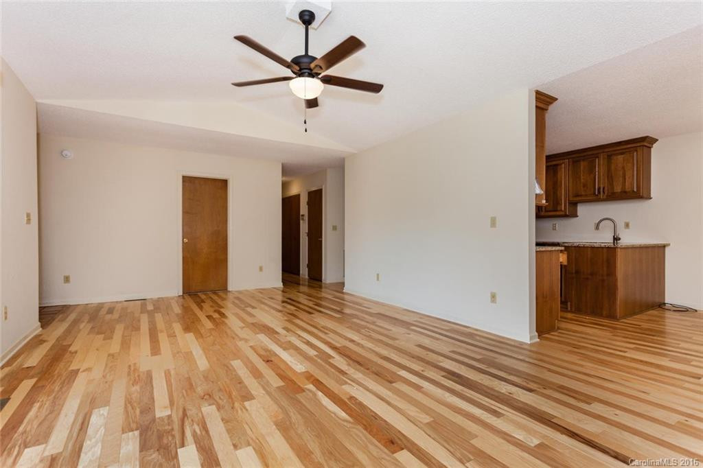 105 Roasted Chestnut Trail - Photo 5