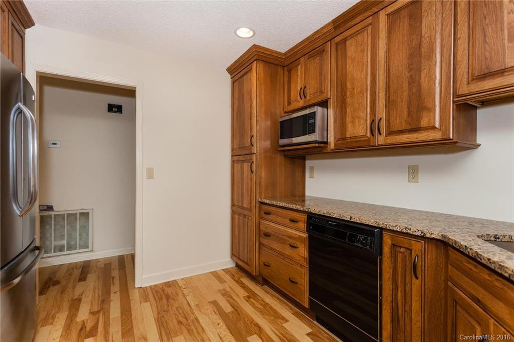 105 Roasted Chestnut Trail - Photo 8