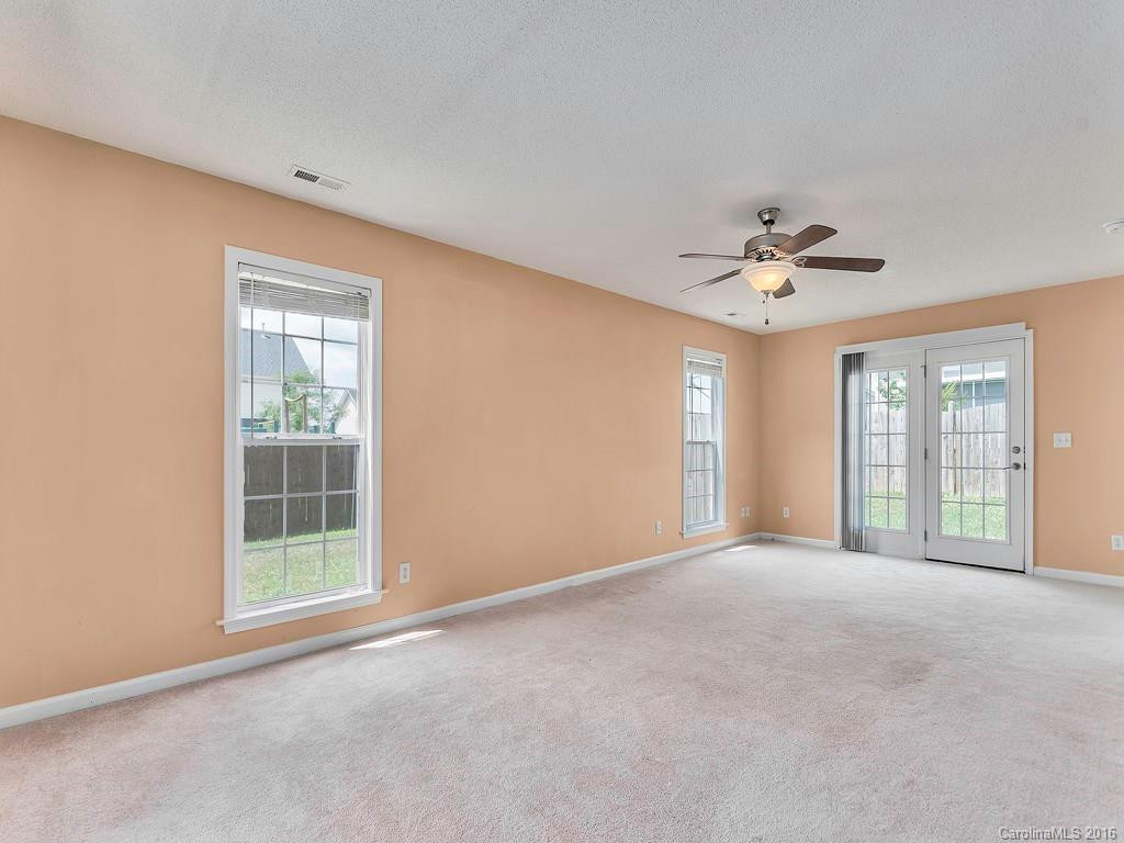 138 Yadkin Road - Photo 3