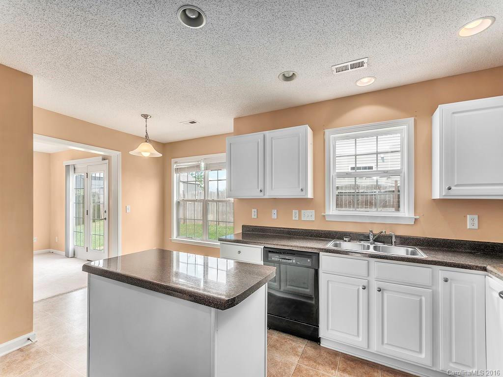 138 Yadkin Road - Photo 5